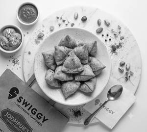 Dry Samosa ( 300 Gm )