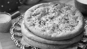 Stuffed naan