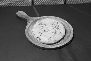 Queen Cheese Pizza