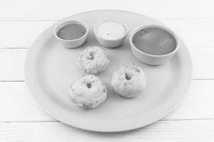 Medu Vada