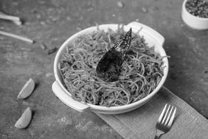 Schezwan Noodles (650ml)