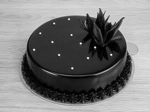 Classic Rich Chocolate Cake (475 Gms)