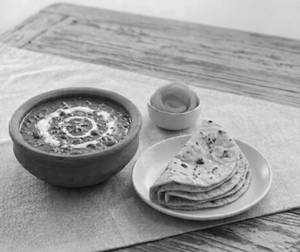 Dal Makhani Phulka Combo