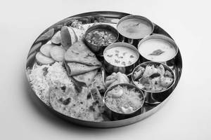 Premium Punjabi Thali
