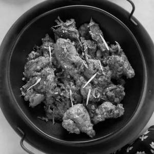 Chicken bhuna masala [half]