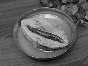 Ilish Er Jhol Large