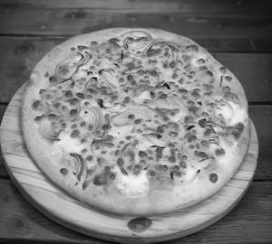 Onion pizza