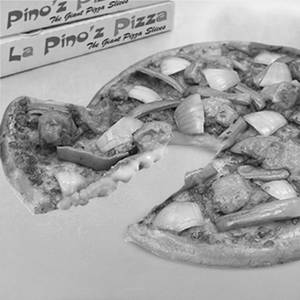 Butter Chicken Cheese Burst Pizza