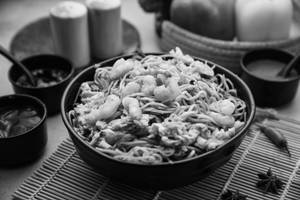 Prawn Hakka Noodles