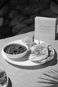 Chhole Kulcha
