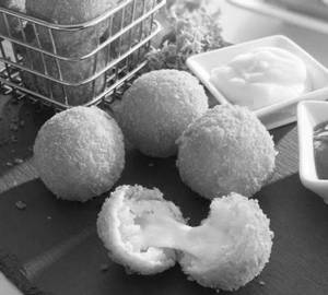 Chicken Cheese Balls 5Pcs