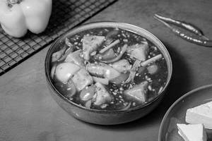 Paneer In Chilli And Soy Gravy