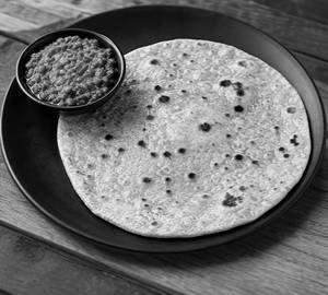 Hand Ki Roti With Lehsun Ki Chutney