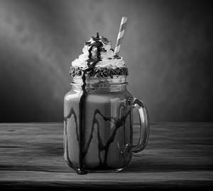 Brownie with Almond  Shake