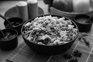 Egg Hakka Noodles