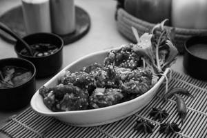 Chilli Garlic Prawn (8pcs)