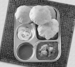 Puri Thali