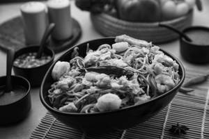 Mixed Schezwan Noodles