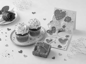 Sweet Love Red Velvet Cupcake Combo