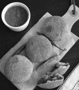 Pyaaz Kachori 1 pc