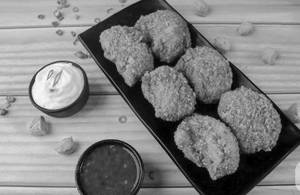 Crispy Paneer Momos [10 Pieces]