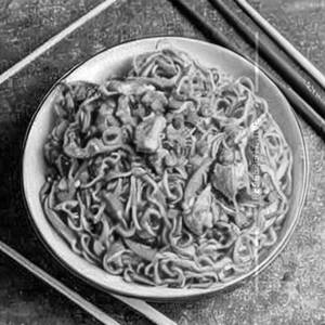 Gravy noodles chicken