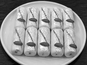 Khoya Roll