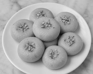 Khoya Peda