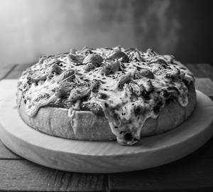 Bun pizza cheese chicken