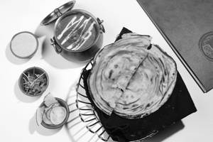Double Dairy Dal Makhni (Laccha Parantha)
