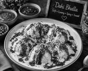 Dahi Bhalla ( 2pc)