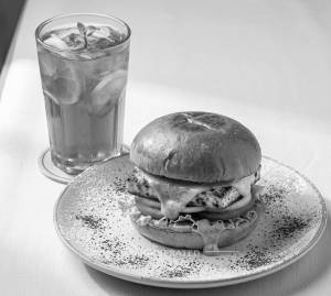 Peri Peri Cheese Burger + Lemon Ice Tea