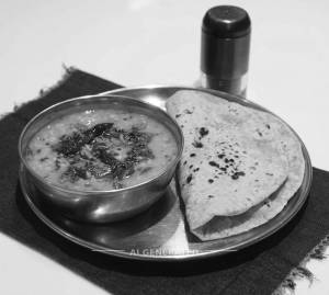 Dal tadka + Chapati (plain) (2 pieces)