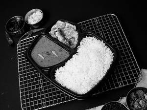 Steam Rice+mutton Gravy+omelette