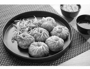 Crispy-fried Momo Chicken