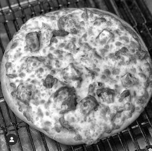 Chilli Paneer Pizza