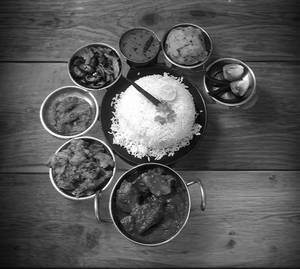 Desi Chicken Chap Thali