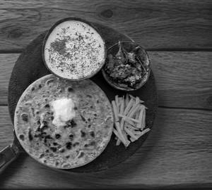 Gajar Paratha [2 Pieces]