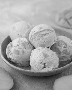Natural Mango  Ice Cream