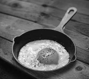Egg Pouch 