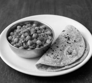 Chana Masala + Plain Roti (2 pieces)