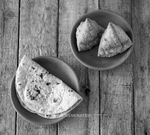 Samosa(2Pc) + Plain Roti ( 1 Pc ) (2 Pieces)