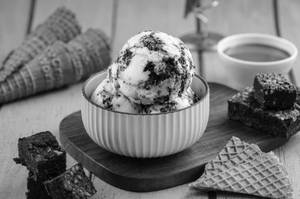 Almond Brownie Fudge Zero Added Sugar Ice Cream