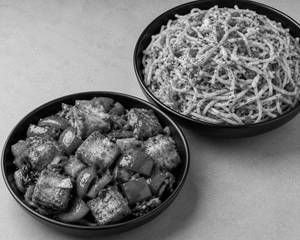 Chilli paneer gravy with noodles