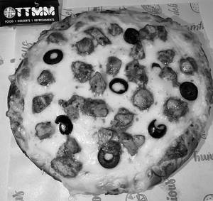 Chicken Cheese Burst Pizza