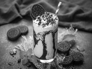 Mint Oreo Shake