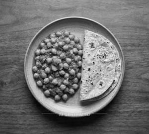 Channa Masala + Plain Roti (2 pieces)