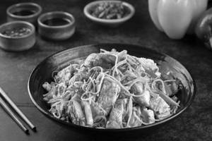 Chicken Hakka Noodles