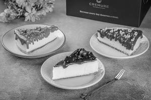 Triple Cheesecake Slice