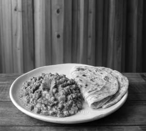 Veg Mughlai + Paratha (2 pieces)